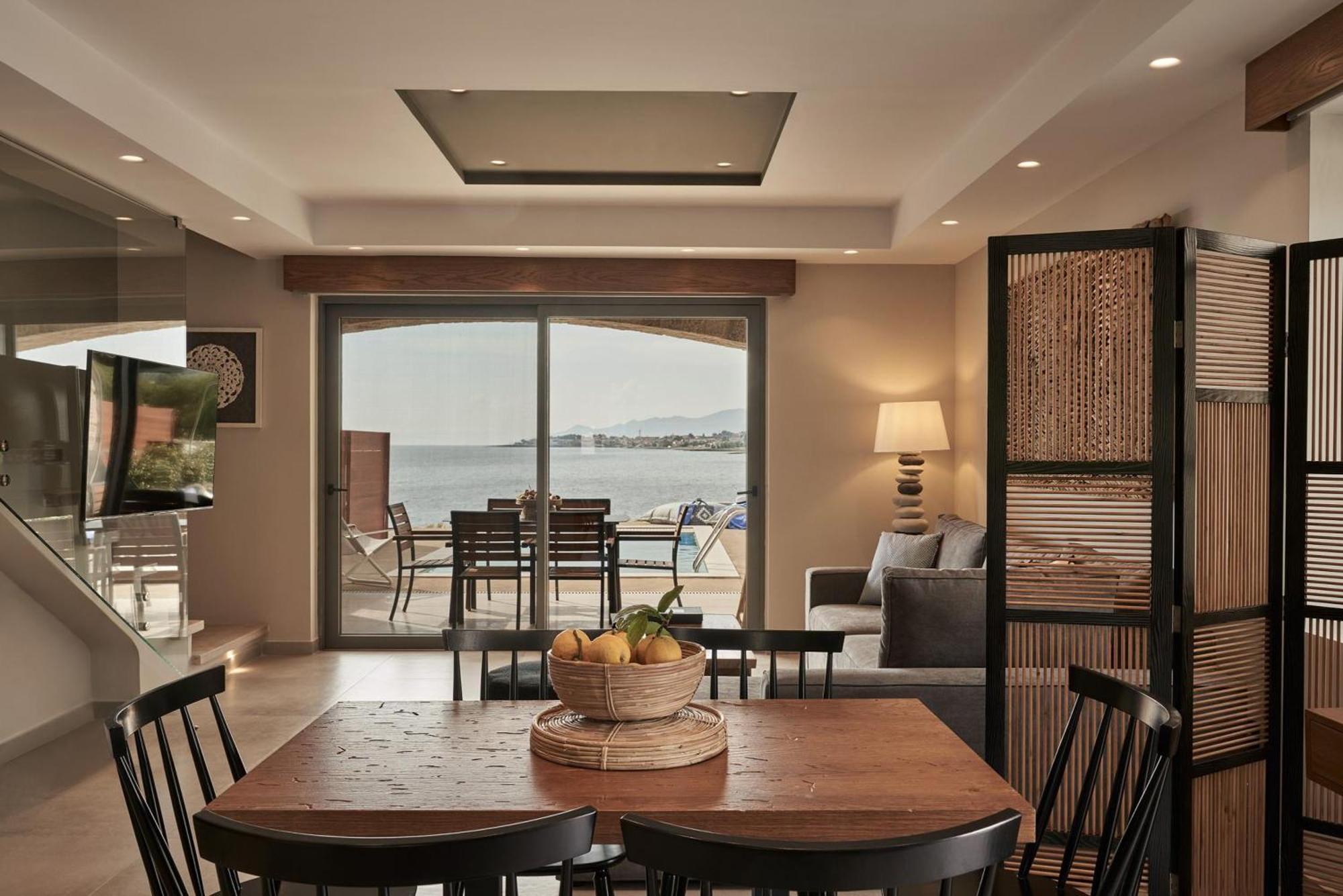 Beachfront Alassa Villas With Private Pools Kotronion  Extérieur photo