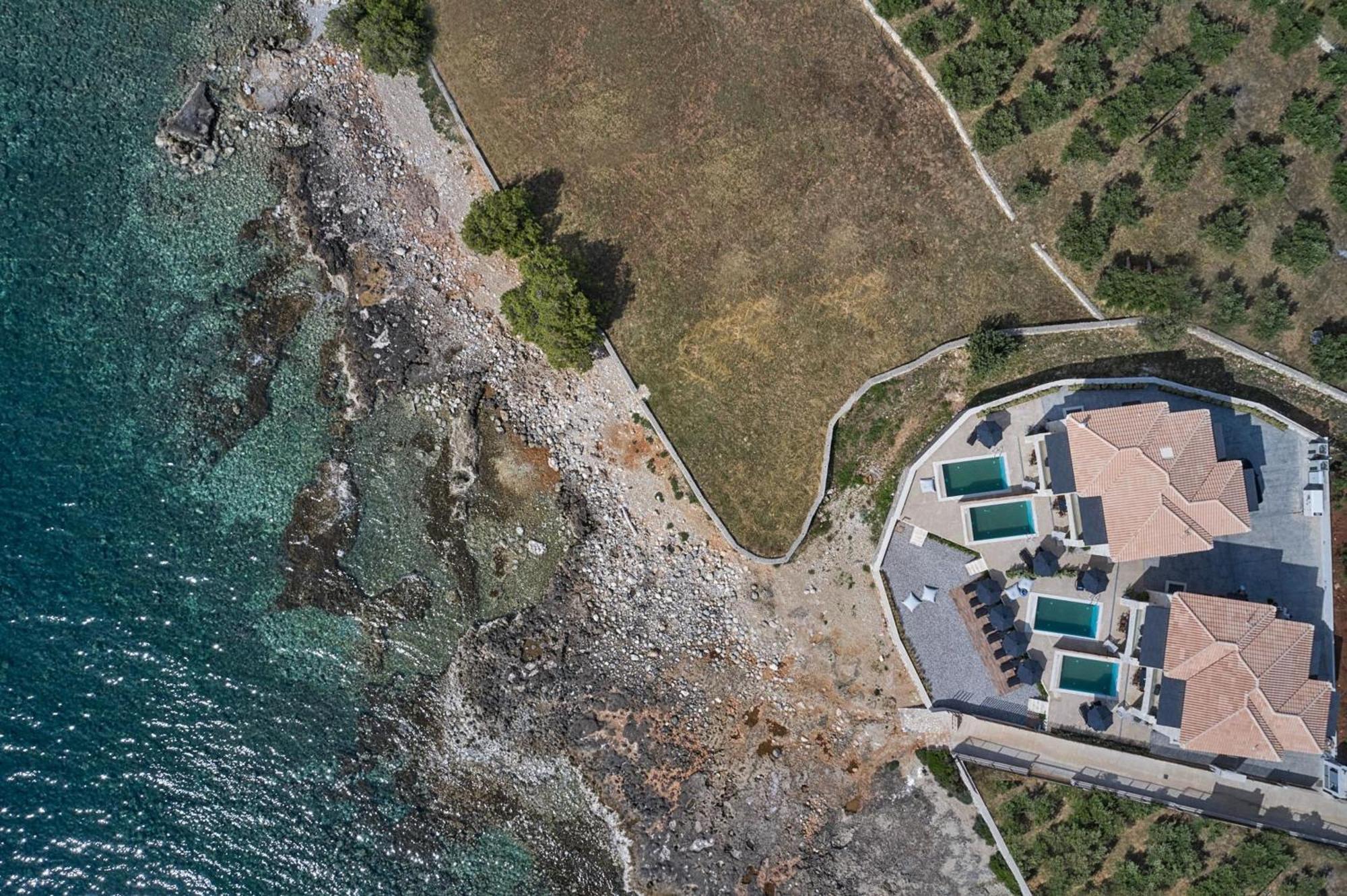 Beachfront Alassa Villas With Private Pools Kotronion  Extérieur photo