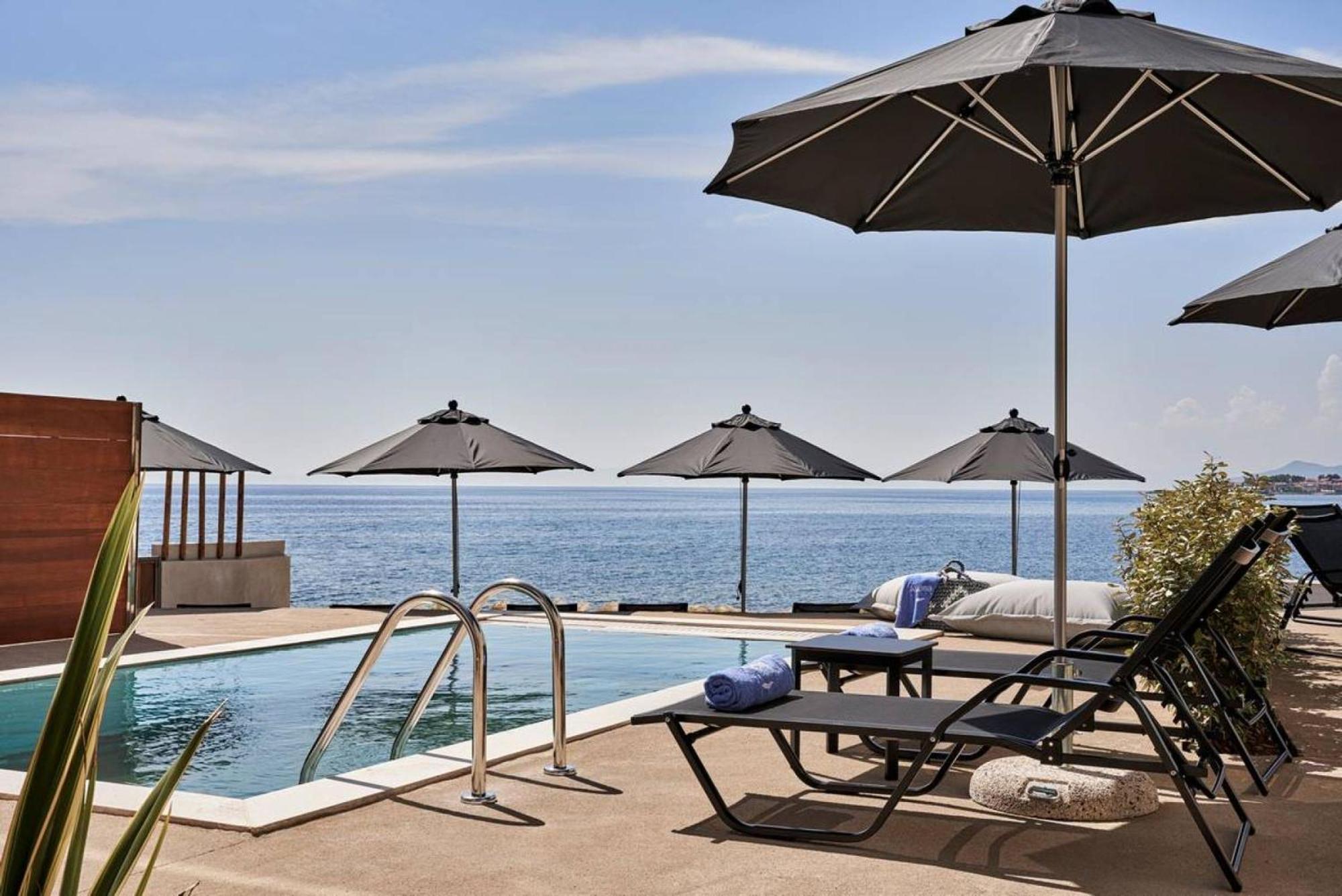 Beachfront Alassa Villas With Private Pools Kotronion  Extérieur photo